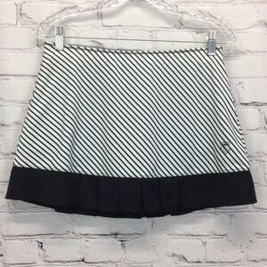 K-Swiss Skort Women’s Size S Black/White Athleisure Running Tennis Pleated Hem